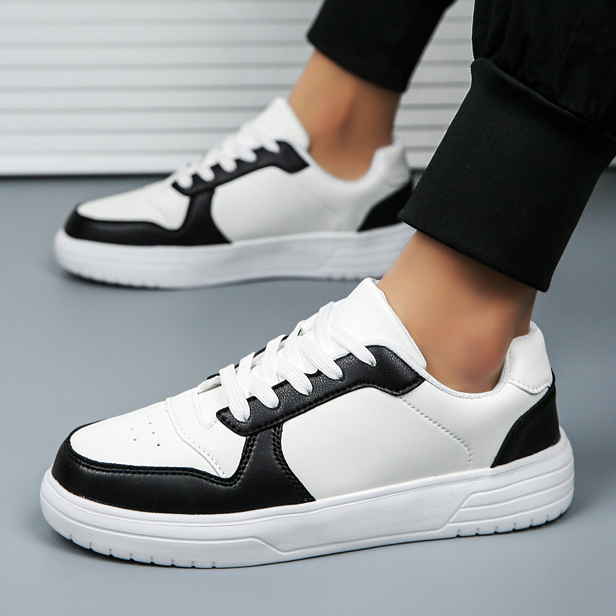 Men's Breathable Leather Sports Shoes | Ideal for Spring & Autumn